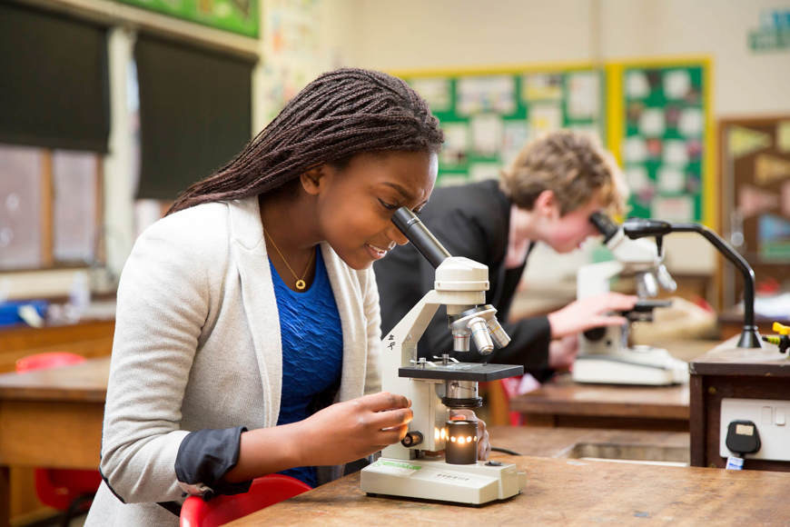 英国私立中学:赛特福特文法学校 Thetford Grammar School 英国千年名校 艺术首屈一指 英国私立中学:赛特福特文法学校 Thetford Grammar School 英国千年名校 艺术首屈一指